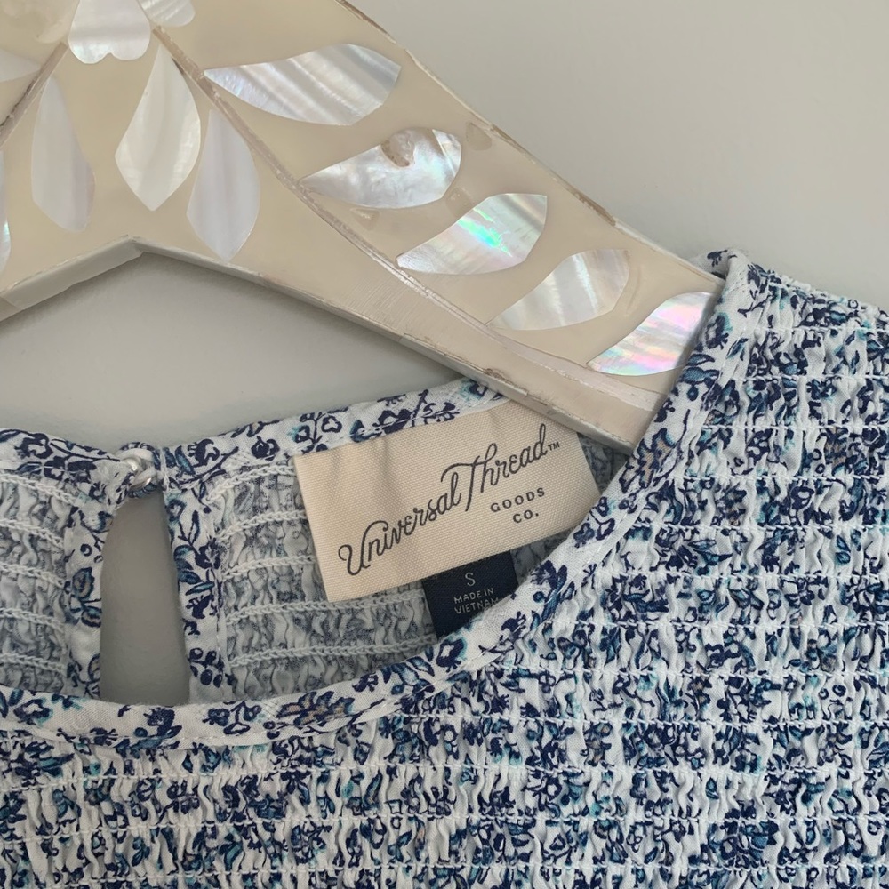 Universal Thread Blouse - Picture 2 of 5